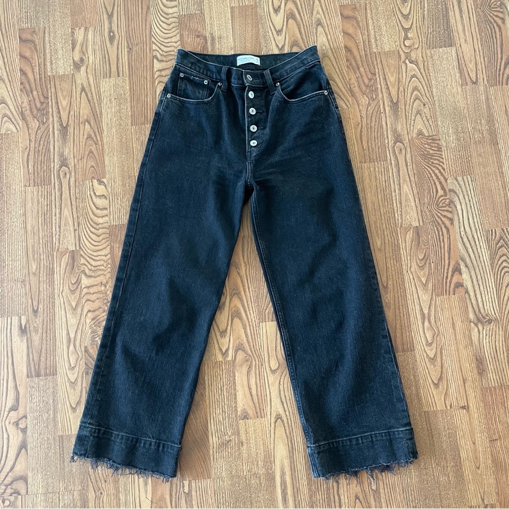 Abercrombie The Crop Wide Leg Ultra High Rise size 27